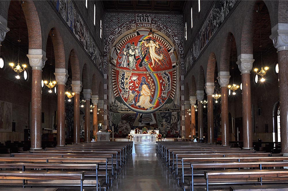 Interno del Santuario Madonna della salute interno 3