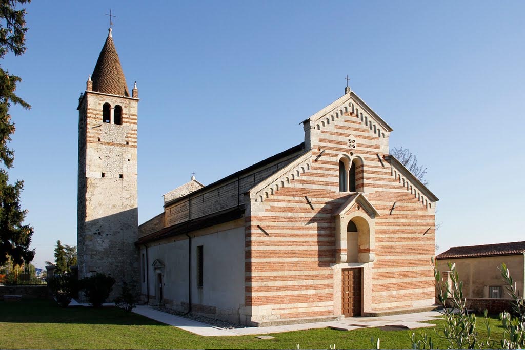 Santuario Madonna della Strà facciata3