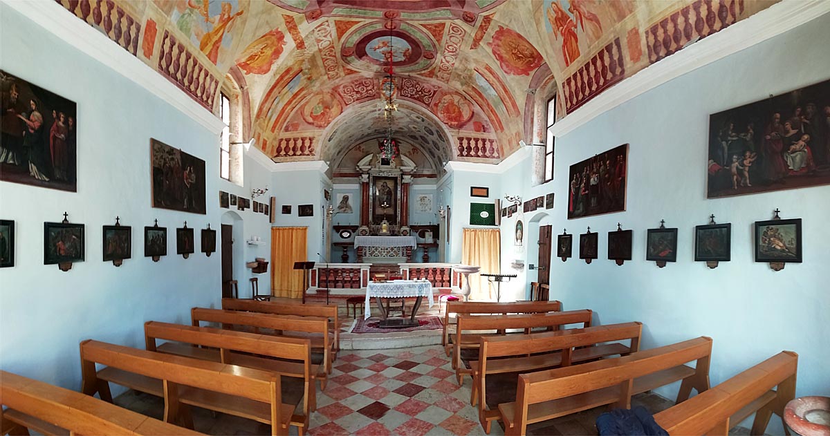 Interno del Santuario 4250 F
